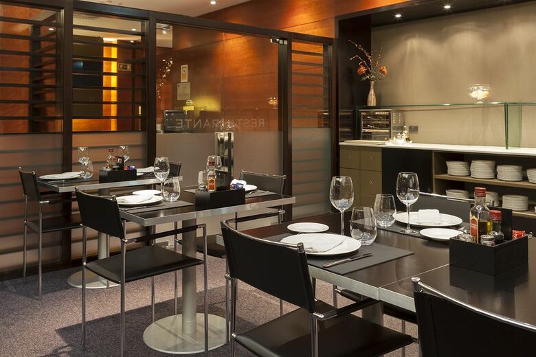 AC Hotel Le�n San Antonio By Marriott