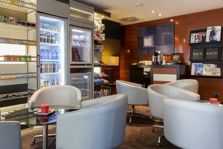 AC Hotel Le�n San Antonio By Marriott