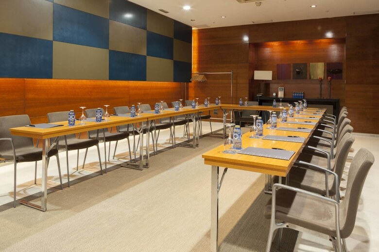 AC Hotel Le�n San Antonio By Marriott