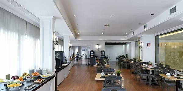 Hotel Barcel� Le�n Conde Luna