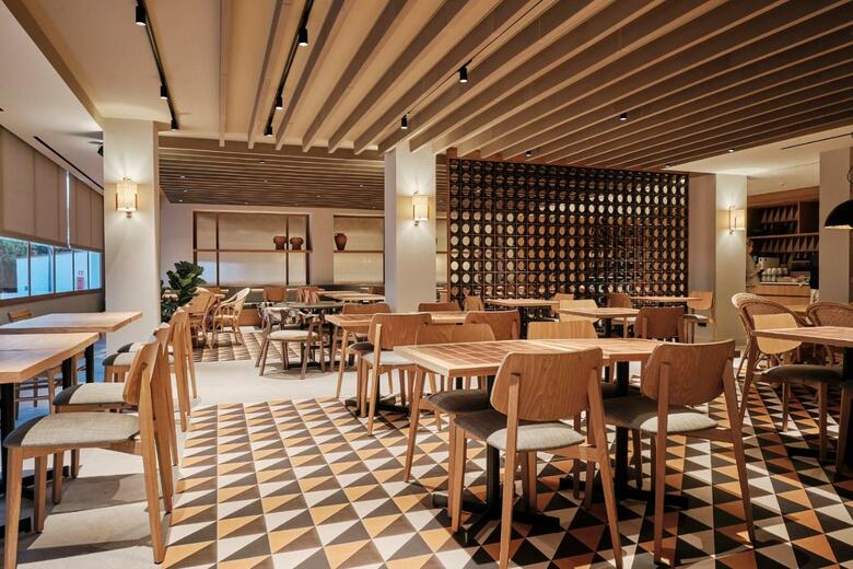 Helios Hotel
