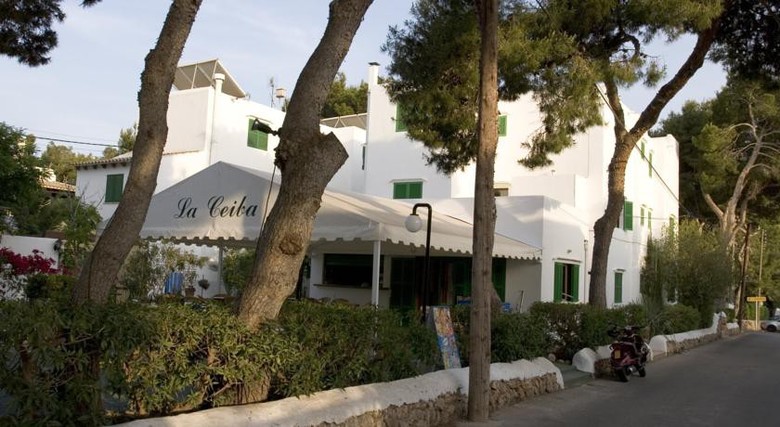 Hostal La Ceiba