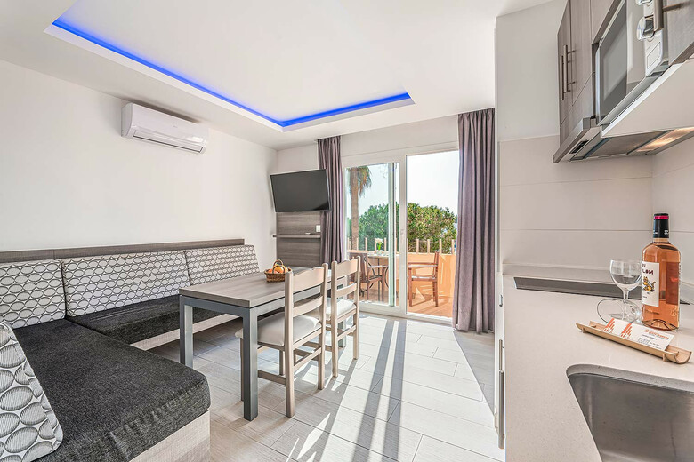Apartamentos Playa Ferrera