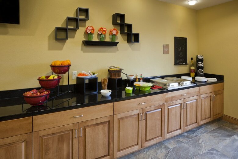 Hotel Expressway Suites Of Grand Forks