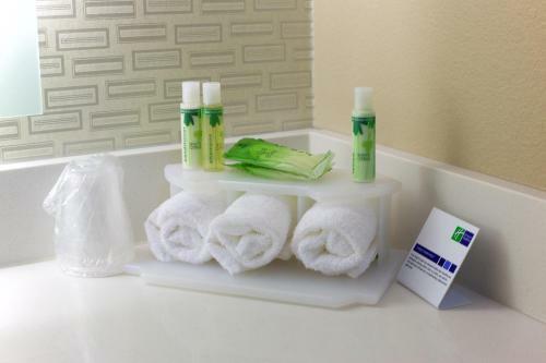 Hotel Holiday Inn Express Fargo Sw I94