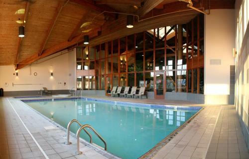 Hotel C'mon Inn Grand Forks