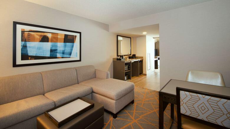 Hotel Embassy Suites By Hilton Cincinnati Northeast - Blue Ash