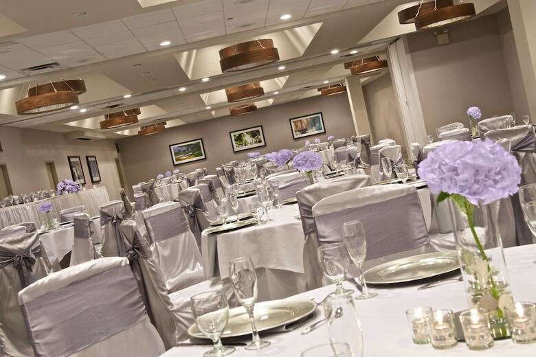 Hotel Embassy Suites By Hilton Cincinnati Northeast - Blue Ash