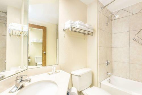Hotel Baymont Inn & Suites Cincinnati