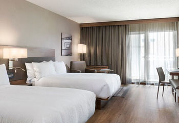AC Hotel By Marriott Cincinnati North/west Chester