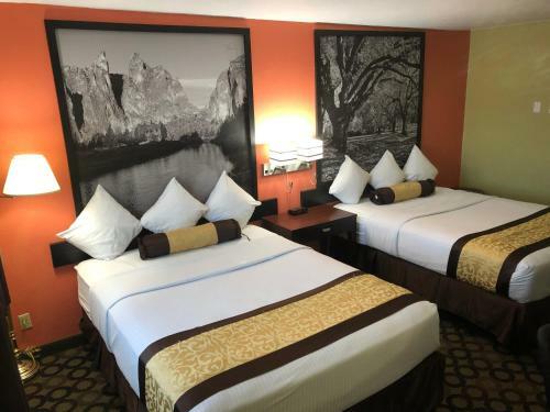 Hotel Super 8 By Wyndham Ontario