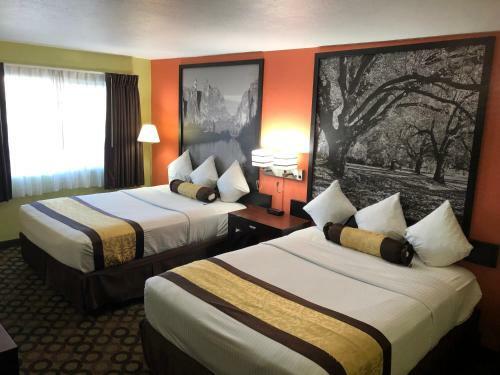 Hotel Super 8 By Wyndham Ontario