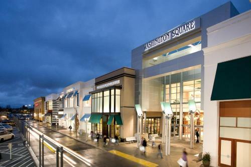 Hotel Embassy Suites By Hilton Portland Washington Square