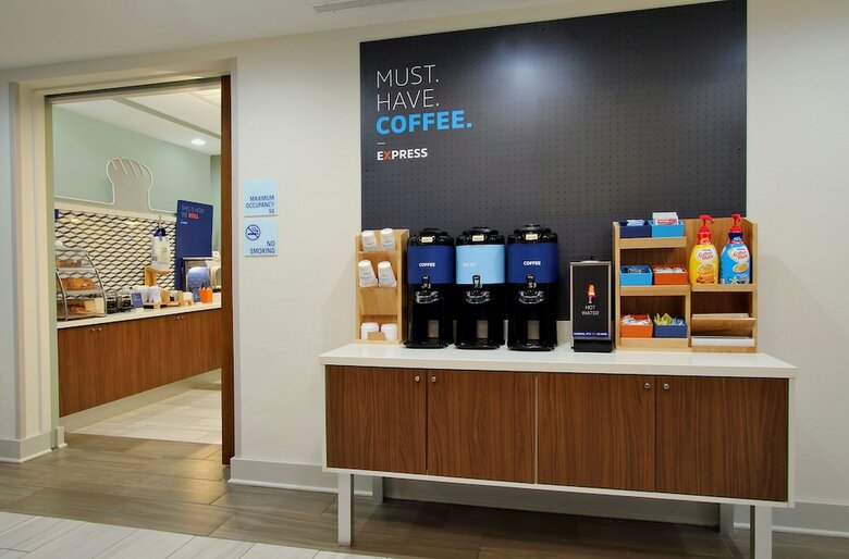 Hotel Holiday Inn Express Harrisburg Ne