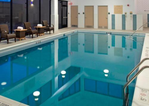Hotel Doubletree By Hilton Pittsburgh Monroeville Convention Center