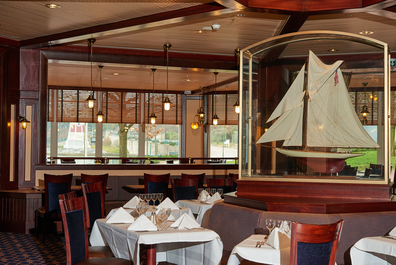 Hotel Disney's Newport Bay Club�