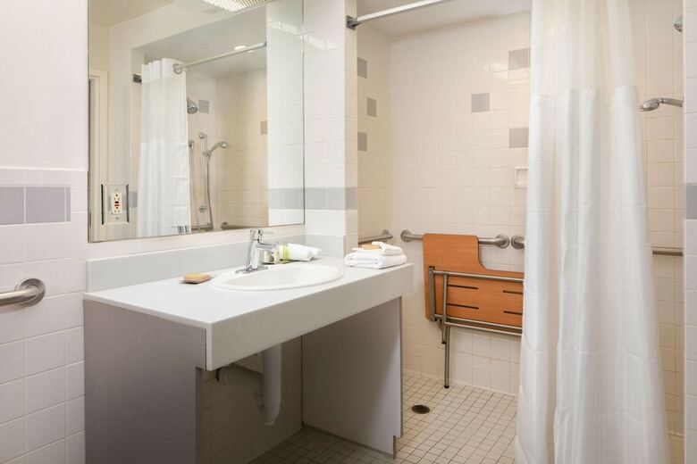 Doubletree By Hilton Hotel & Suites Pittsburgh Downtown