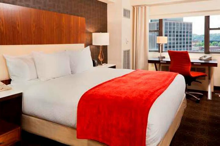 Doubletree By Hilton Hotel & Suites Pittsburgh Downtown