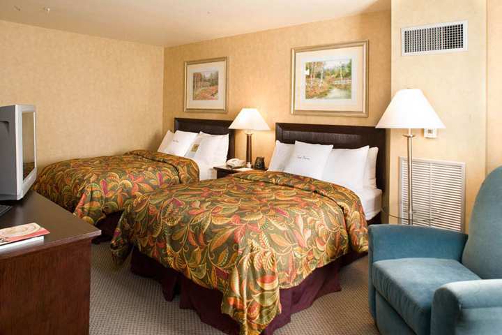 Doubletree By Hilton Hotel & Suites Pittsburgh Downtown