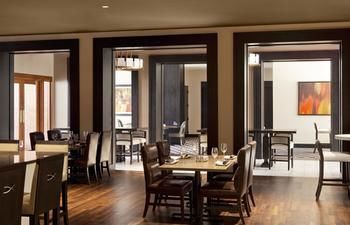 Sheraton Philadelphia Society Hill Hotel