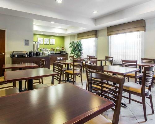 Hotel Sleep Inn At Bush River Road