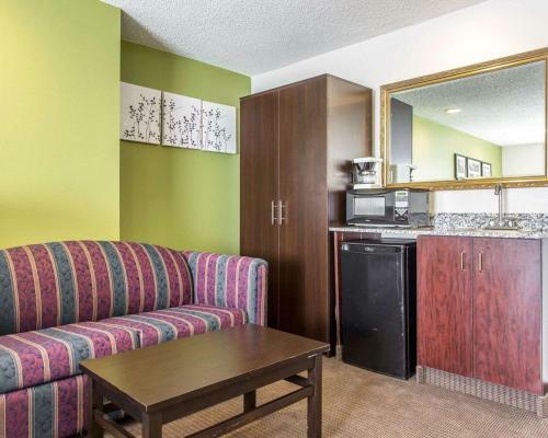 Hotel Sleep Inn At Bush River Road