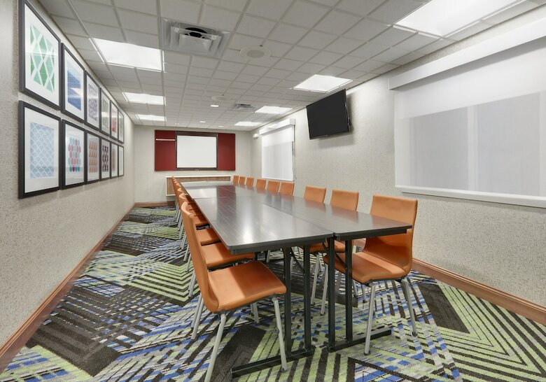 Hotel Holiday Inn Express & Suites Mitchell