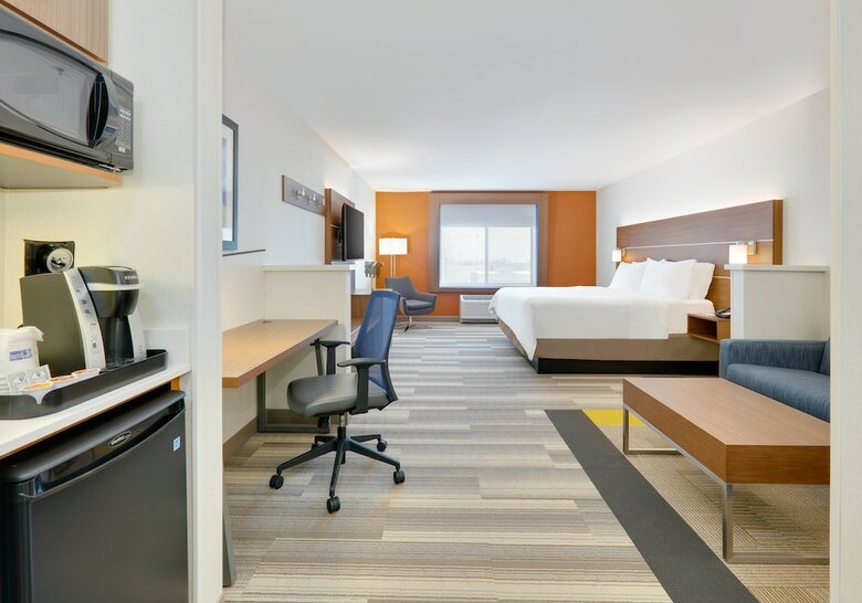 Hotel Holiday Inn Express & Suites Mitchell