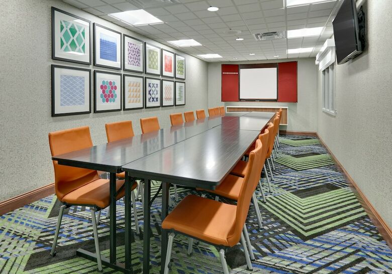 Hotel Holiday Inn Express & Suites Mitchell