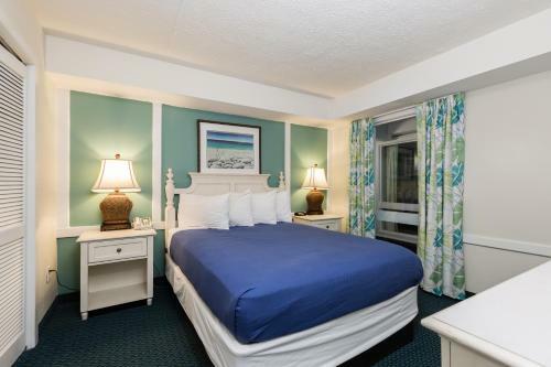 Hotel Schooner Beach And Racquet Club