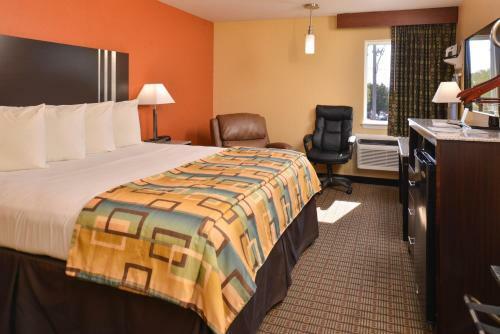 Hotel Douglas Inn & Suites
