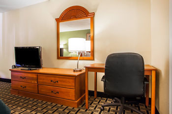 Motel Quality Inn And Suites