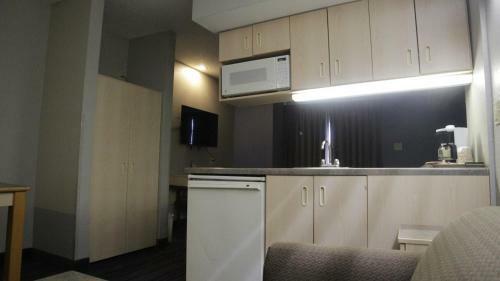 Hotel America's Best Value Inn And Suites - Jackson