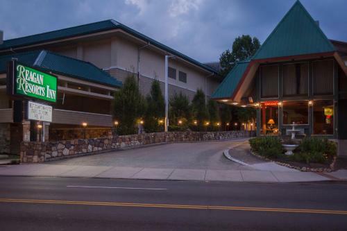Hotel Reagan Resorts Inn