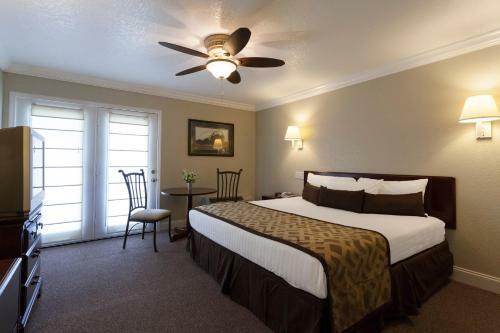 Hotel Reagan Resorts Inn