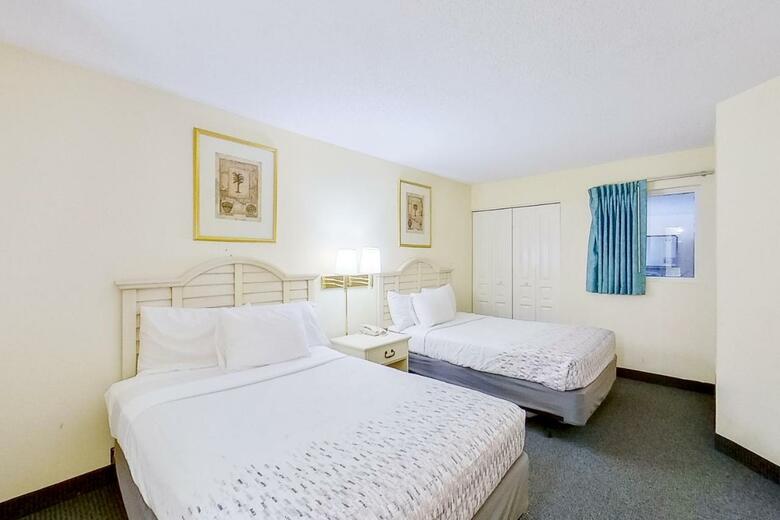 Hotel Bay Watch Resort & Conference Center