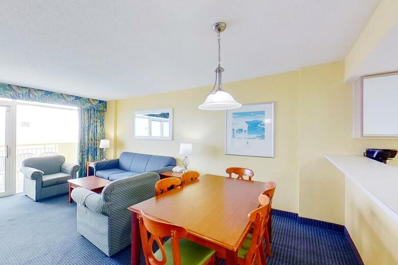 Hotel Bay Watch Resort & Conference Center