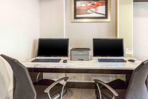 Hotel Country Hearth Inn & Suites