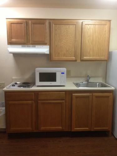 Hotel Inland Suites Lamar