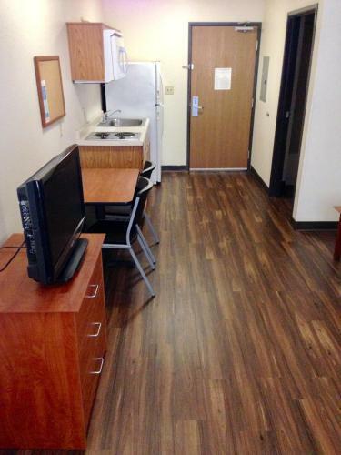 Hotel Inland Suites Lamar