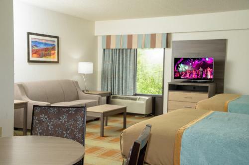 Hotel Pigeon River Inn