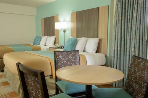 Hotel Pigeon River Inn