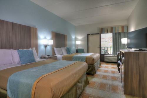 Hotel Pigeon River Inn