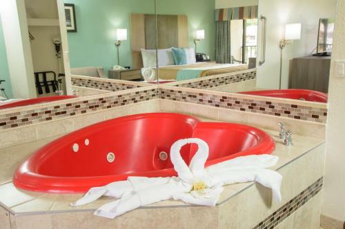 Hotel Pigeon River Inn