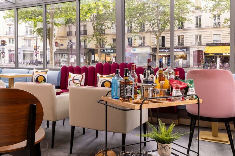 Hotel Nude Paris - Color Vision