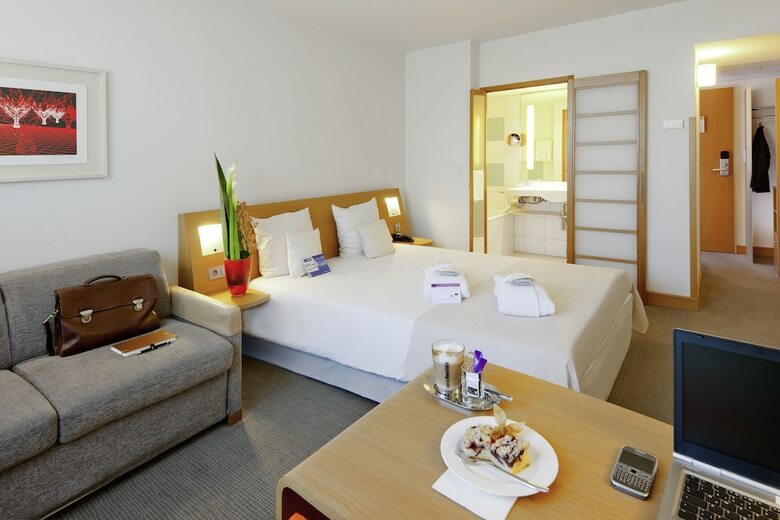 Hotel Novotel Reading Centre