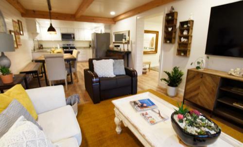 Arbors At Island Landing Hotel & Suites