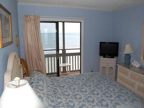 Apartamento Pelican's Landing 402 Condo