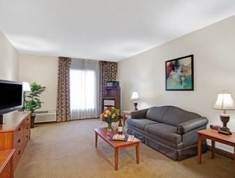 Motel Baymont Inn & Suites Houston- Sam Houston Parkway
