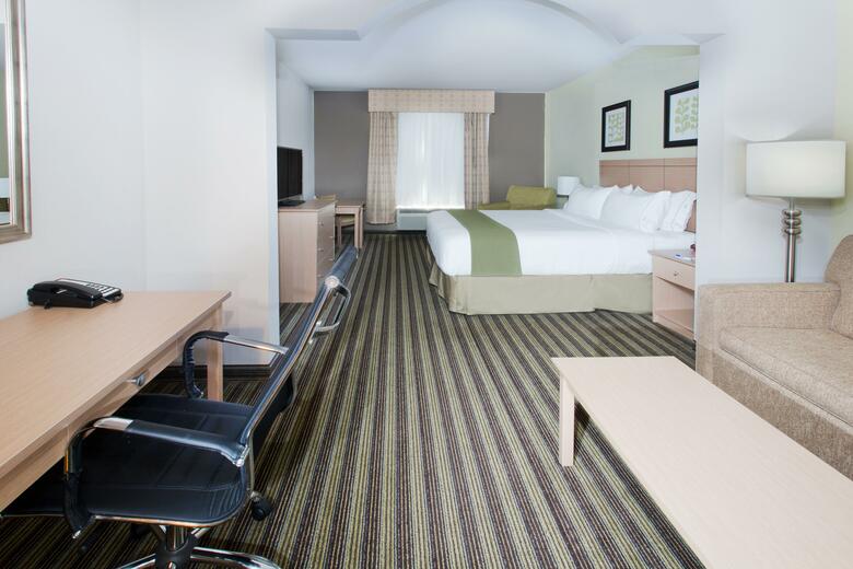 Holiday Inn Express Hotel & Suites Alvarado